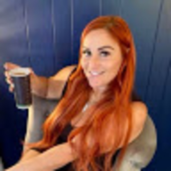 Meet your Posher, Tara - Picture 1 of 1